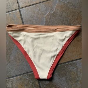 **CLEARANCE**L*Space bikini bottom NWT size Large